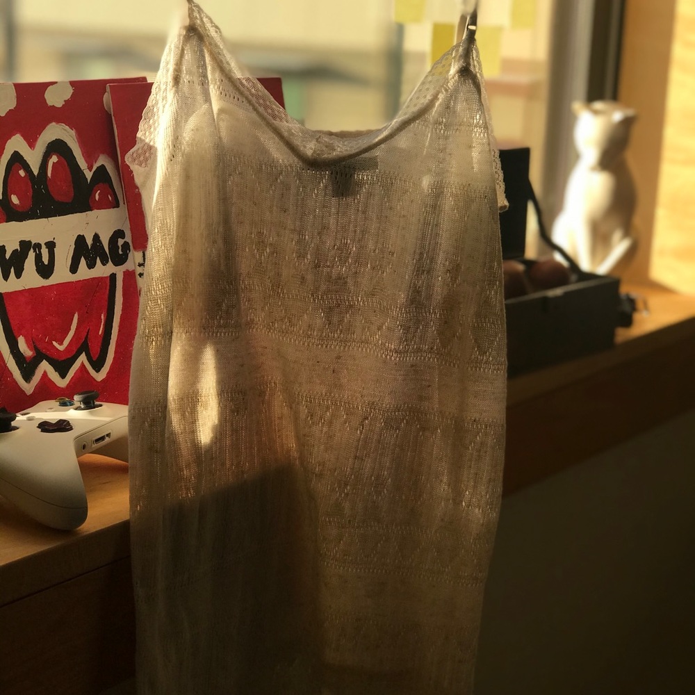 Simple tank, never worn